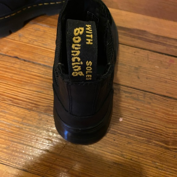 Doc Martens Embury Chelsea boots. - Picture 3 of 4